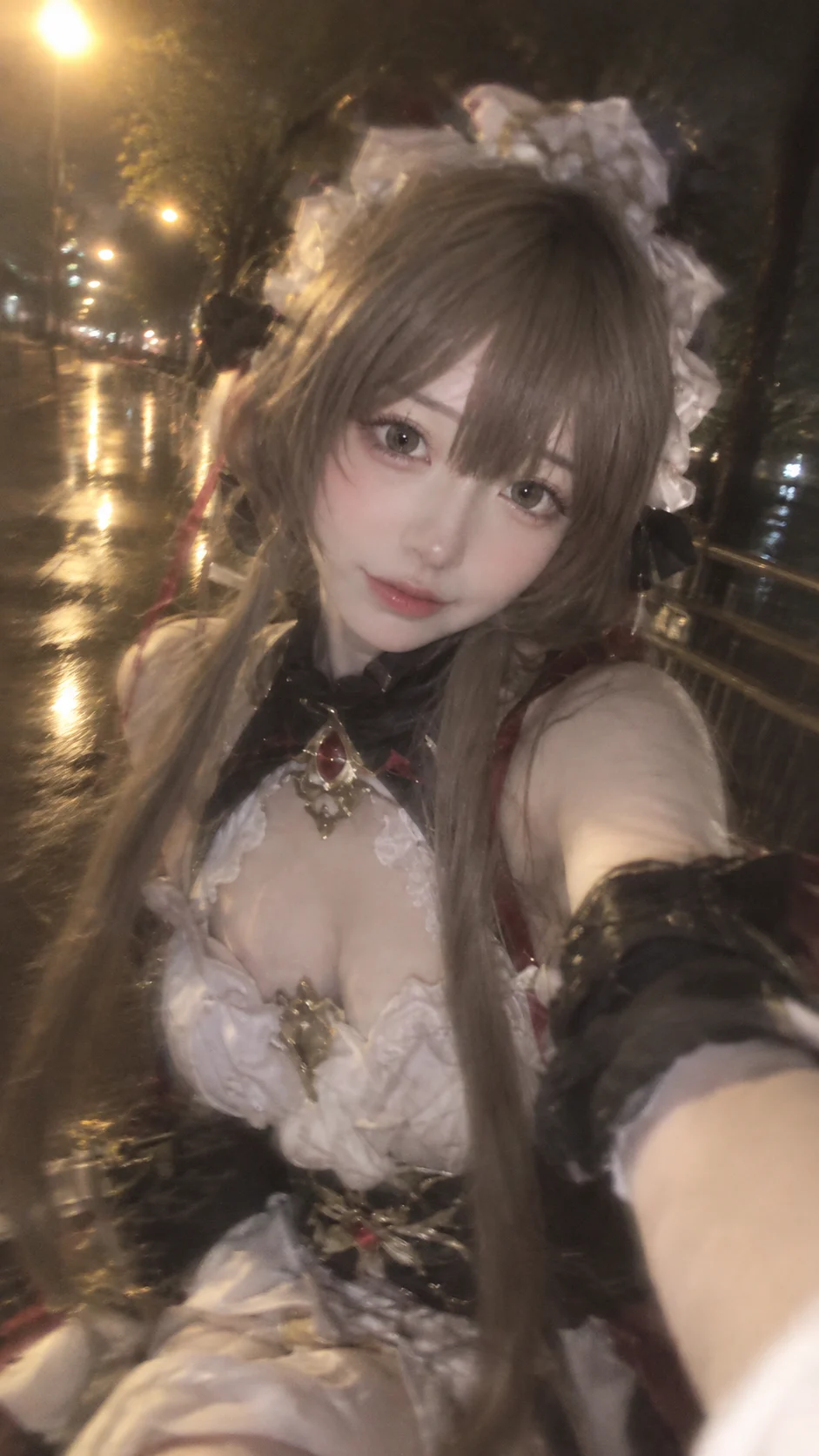 Close Up Selfie Pose